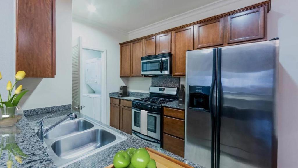 Holiday In La - 1Br With Free Parking, Laundry, Pool 로스앤젤레스 외부 사진